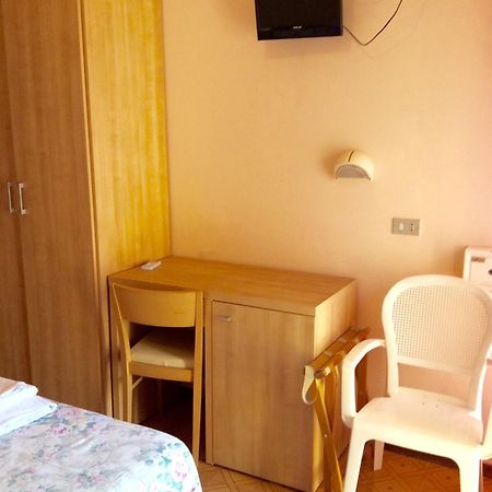 Hotel Settebello B&B تْشيزيناتيكو الغرفة الصورة