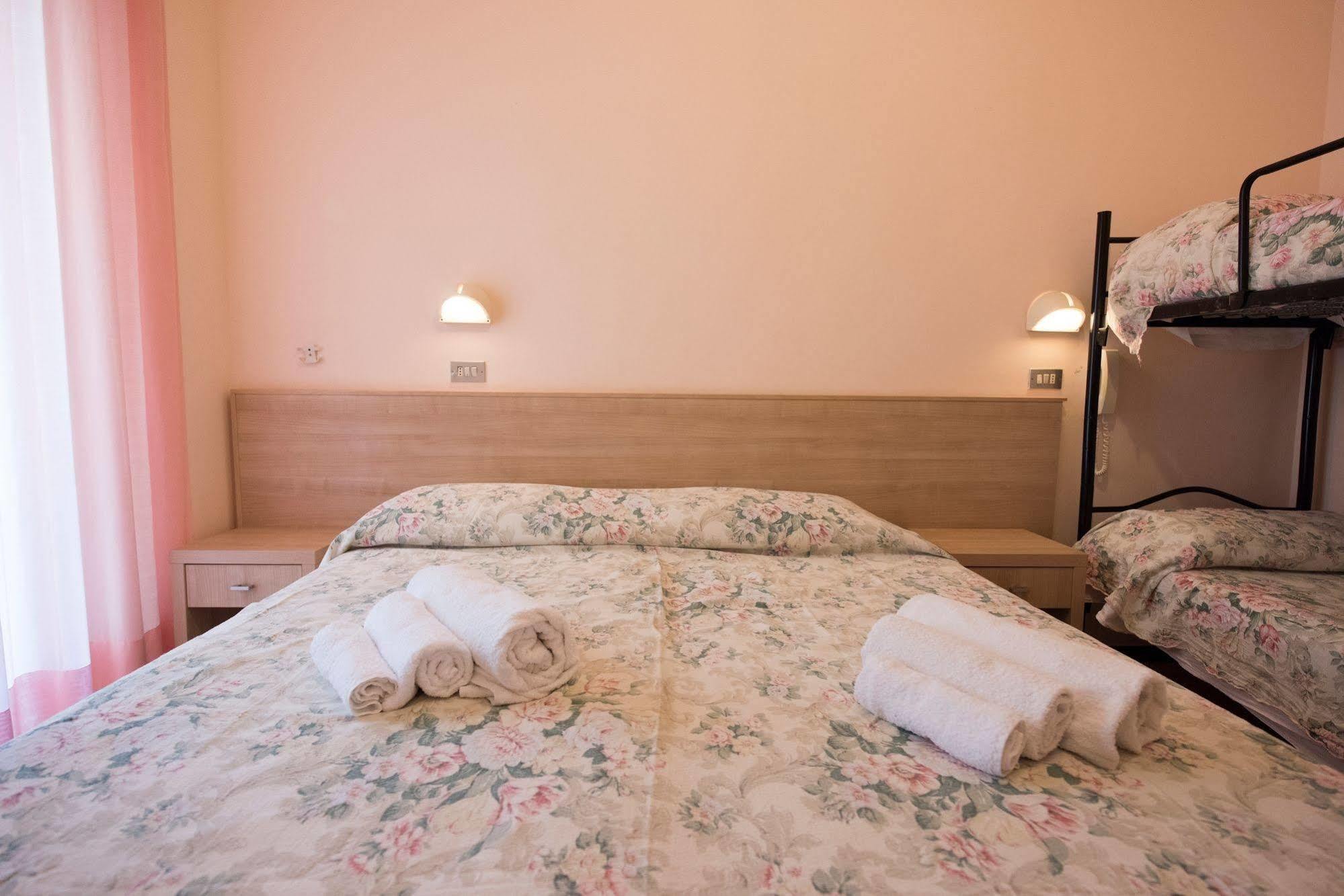 Hotel Settebello B&B تْشيزيناتيكو المظهر الخارجي الصورة